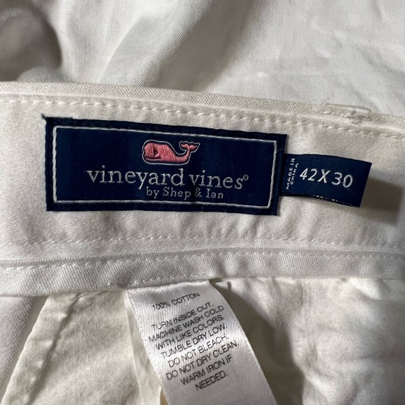 Vineyard Vines shorts - Picture 3 of 3